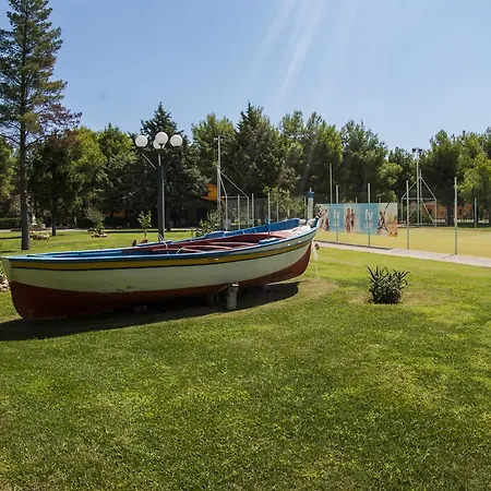 Club Nature Village Üdülőközpont 3*
